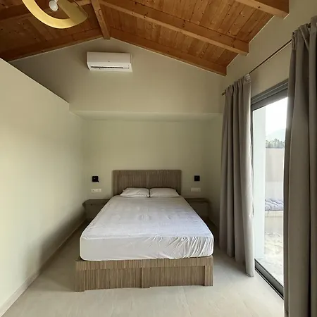 Tsoutsis Villa